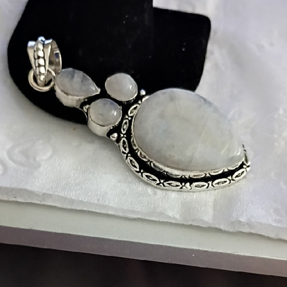 Large And Lovely Natural African Moonstone Pendant 💝💎🤗